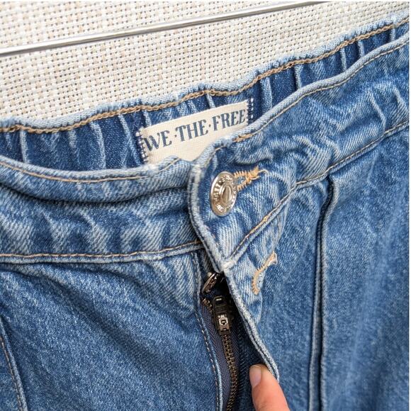 We The Free Free People Marx Slouchy High Rise Cargo Jeans, size 26 - Picture 5 of 8